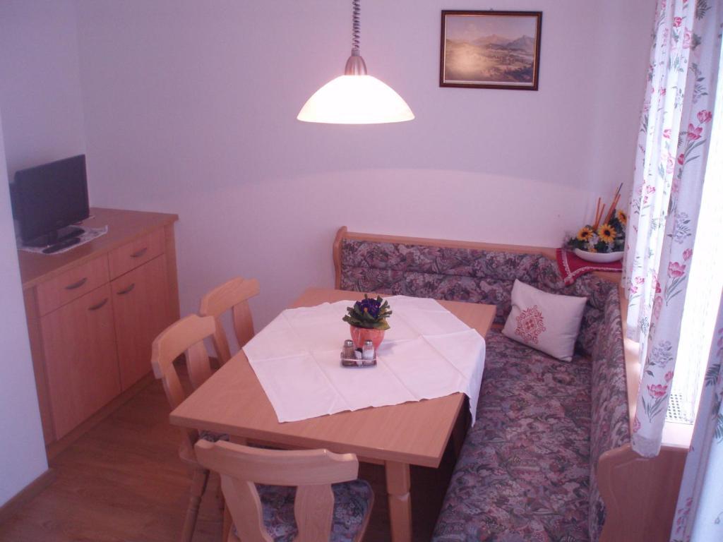Karnerhof Apartment Mariapfarr Phòng bức ảnh